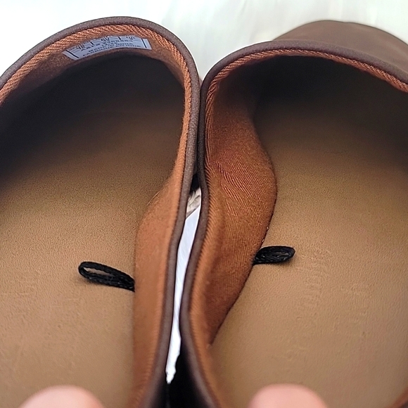 Abercrombie & Fitch Men's Slip-On Loafers. Size 10. Brown - Picture 6 of 8